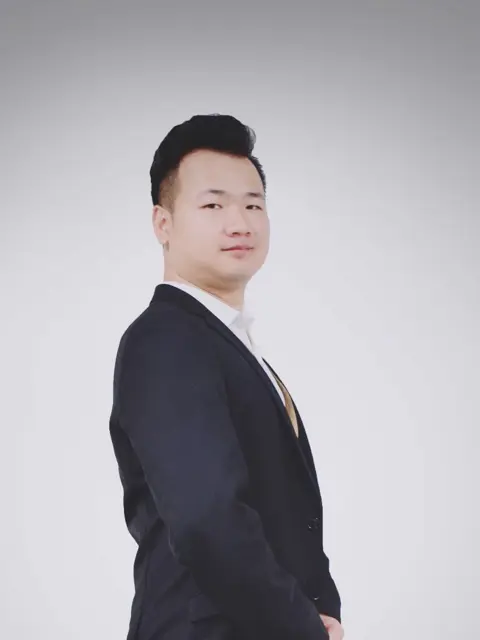 罗小辉 经纪人 关注