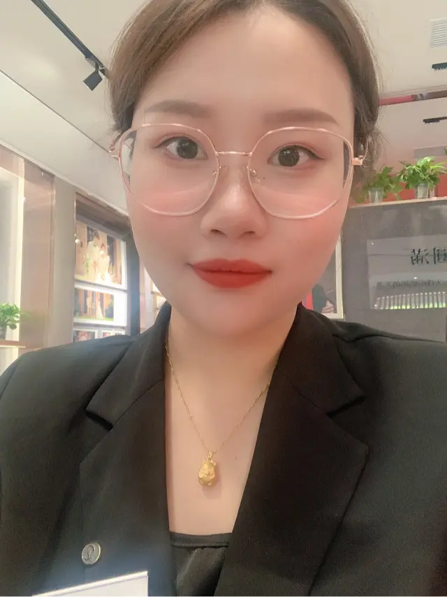 房地产经纪人--王泽新