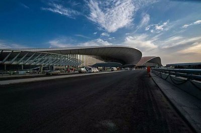 【新空港孔雀城】大兴国际机场开通进入倒计时!廊坊全面爆发