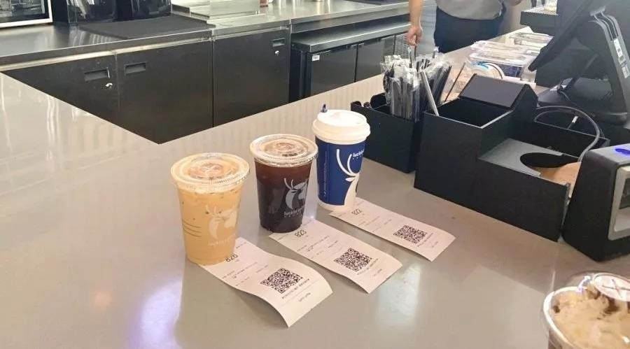瑞幸咖啡珠海横琴首店 今天在珠海富力中心隆重开业！
