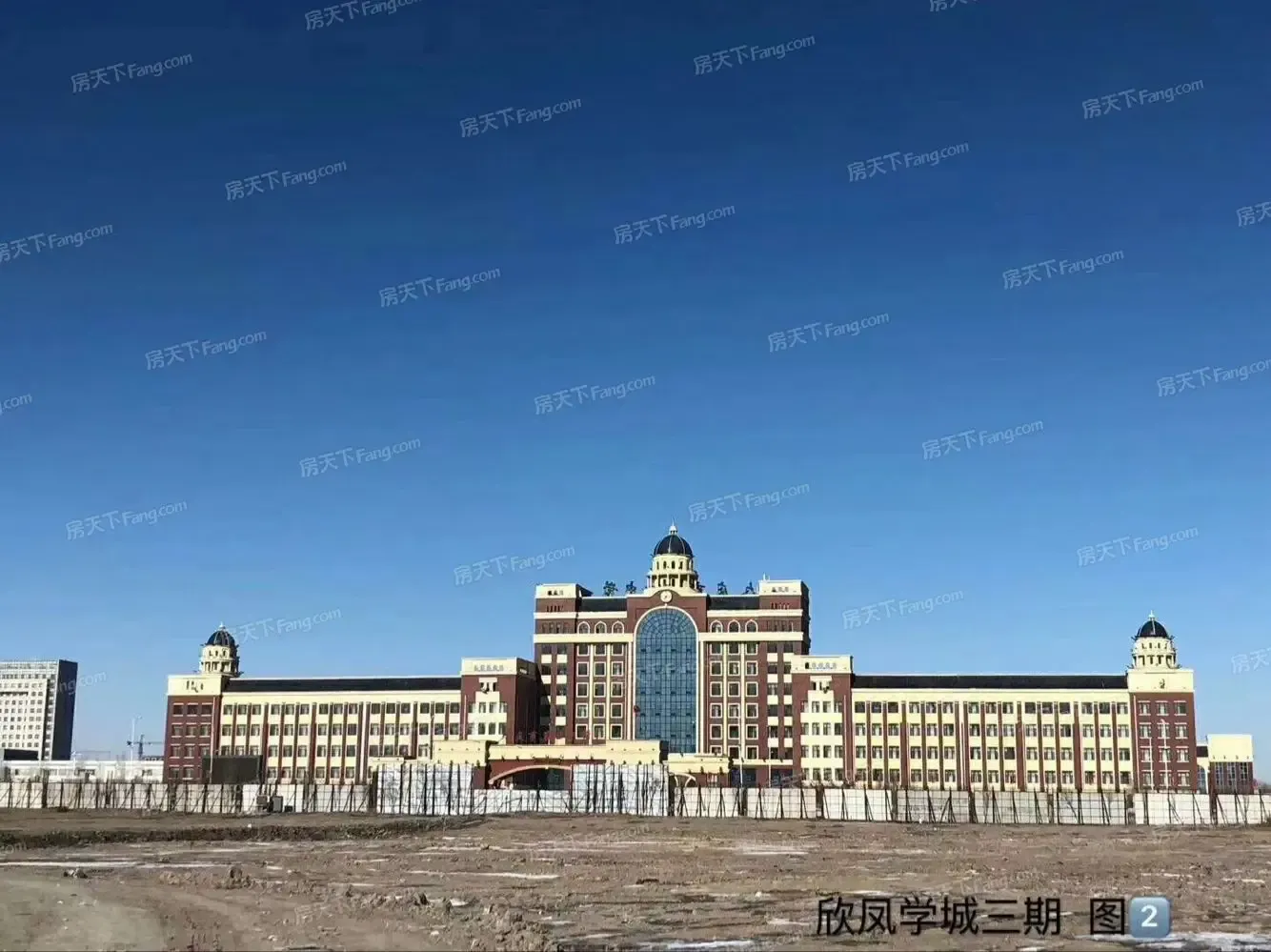 欣凤学城三期,大庆四中正对面,名校现房,火爆清盘!