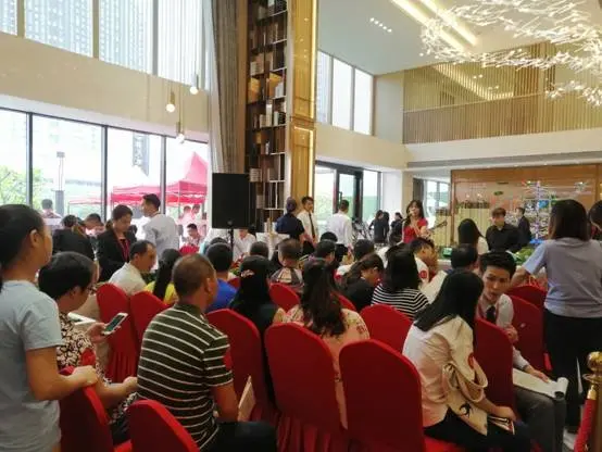 卖爆！城轨口新盘，不到你不服
