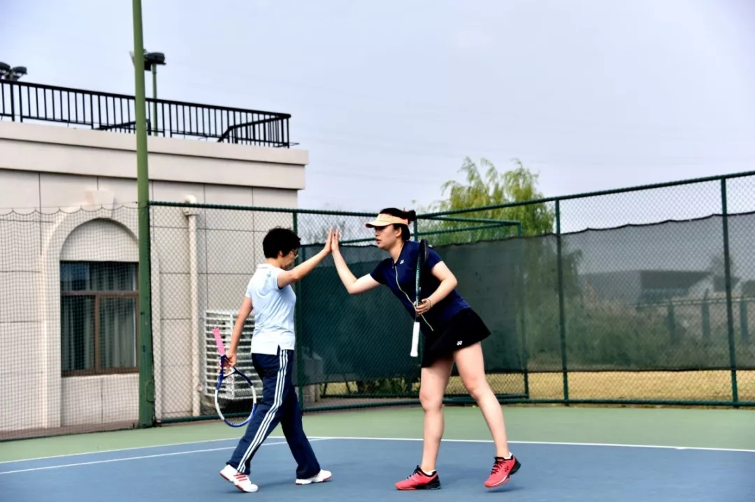 “国泰景云杯”首届长三角友好城市网球团体邀请赛，点睛长江文化艺术节