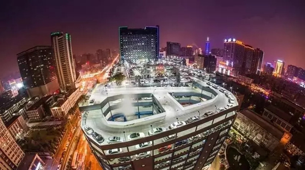 银川吾悦广场“云计算能力”智慧停车楼，打造城市智慧服务新体验