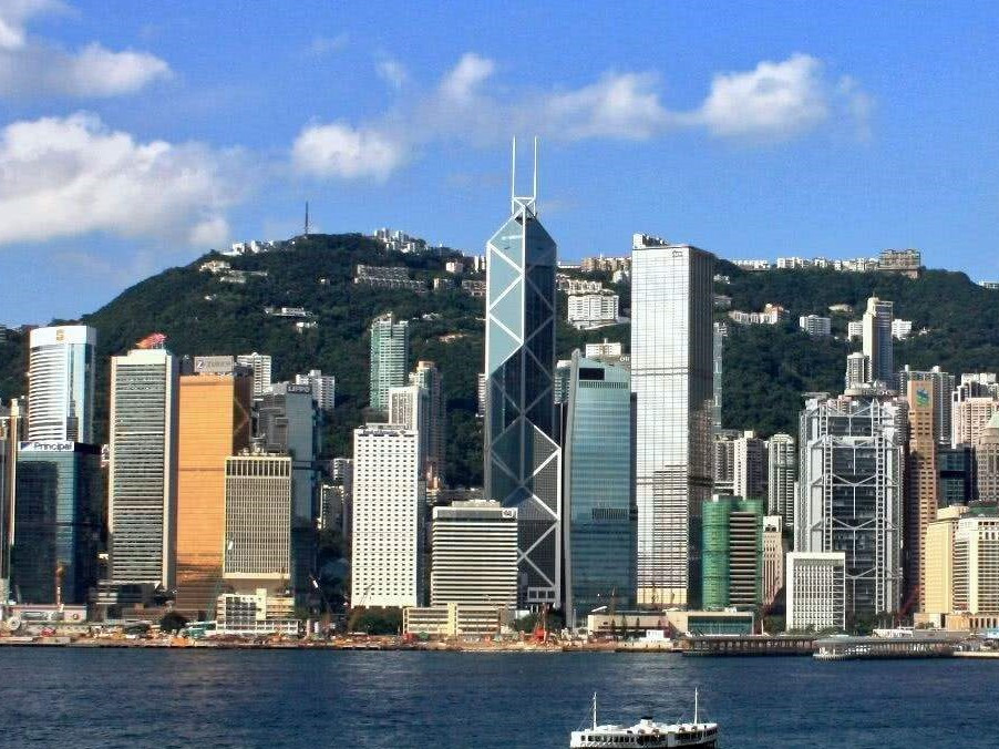 香港楼市房价为何会暴跌？香港房产未来还能走多远？