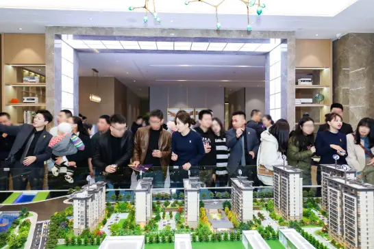 盛世启领 | 建总·领筑营销中心盛大开放，耀启一城风华！