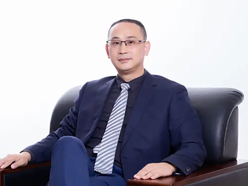 直击物业百强大咖｜珠海华发物业曾师：服务经营并重搏击资本市场