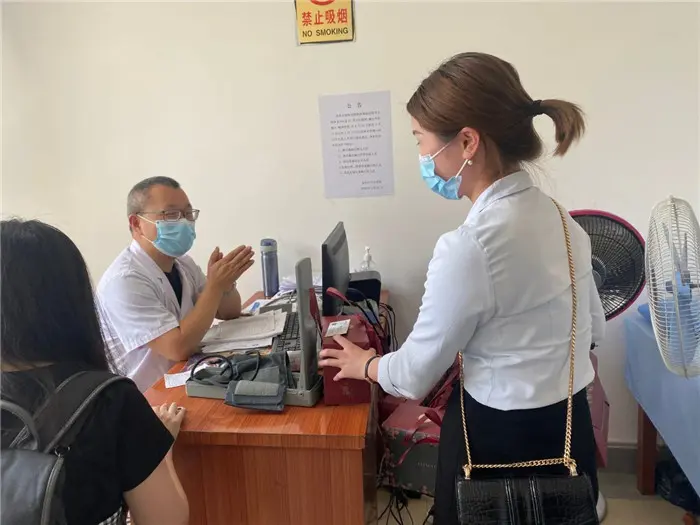 一群做房地产的去了医院，所为何事？