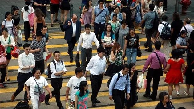 香港特区政府统计显示：约26万香港人有意移居大湾区！