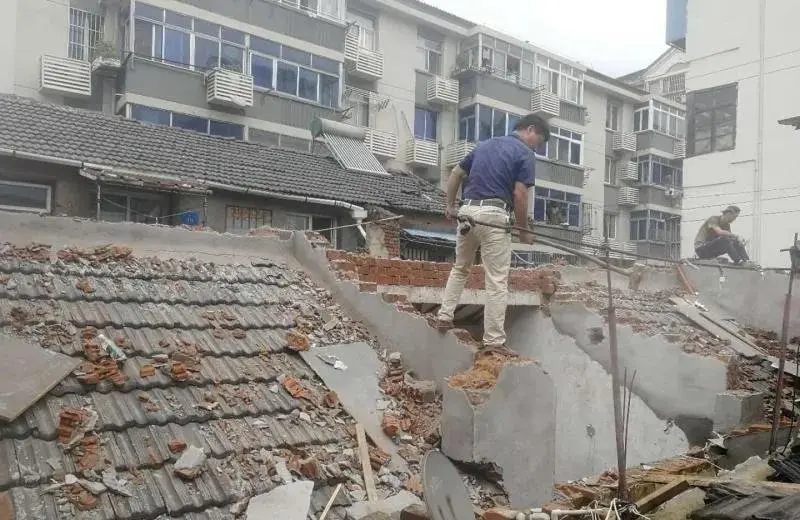 7.10早报|镇江老旧小区改造开工 800多处违建被拆除