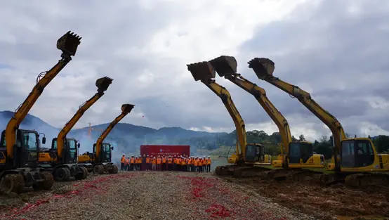 鼎龙·十里桃江项目汤川艺术小镇动工仪式圆满完成