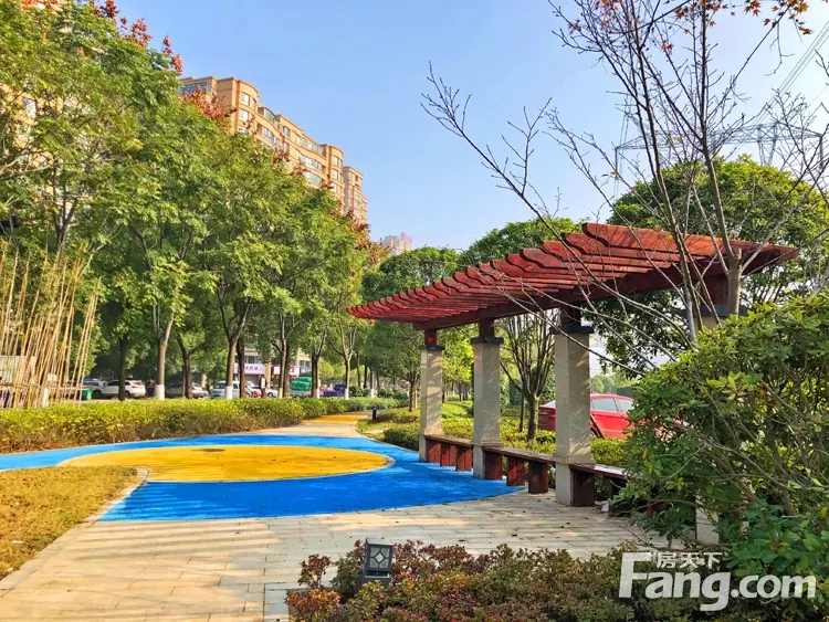 御湖世家||楼上观湖景，楼下逛公园，是种怎样的体验？
