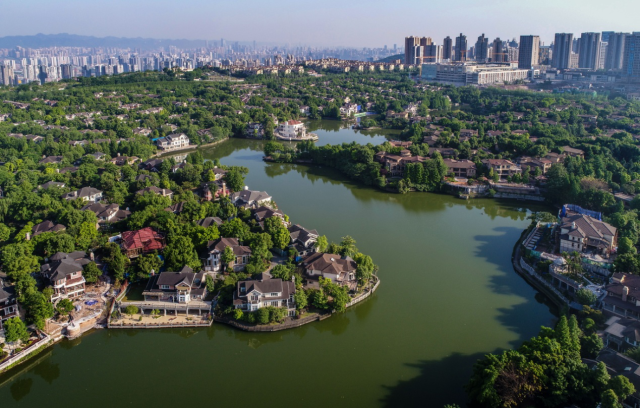 重庆终于迎来了，比肩世界豪宅的艺术建筑——天湖岛