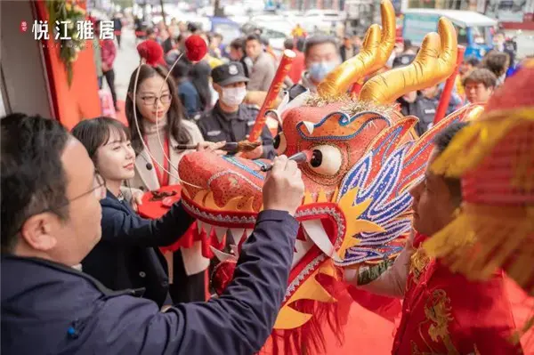 来访破千人，一半芝英人都赶来这里看房，悦江雅居为什么这么火