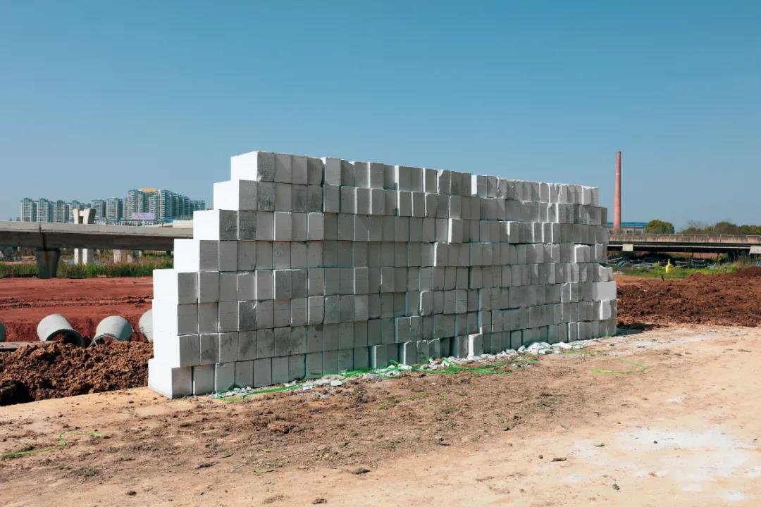 城际·温哥华3月工程进度：北侧围墙桩基础施工准备中