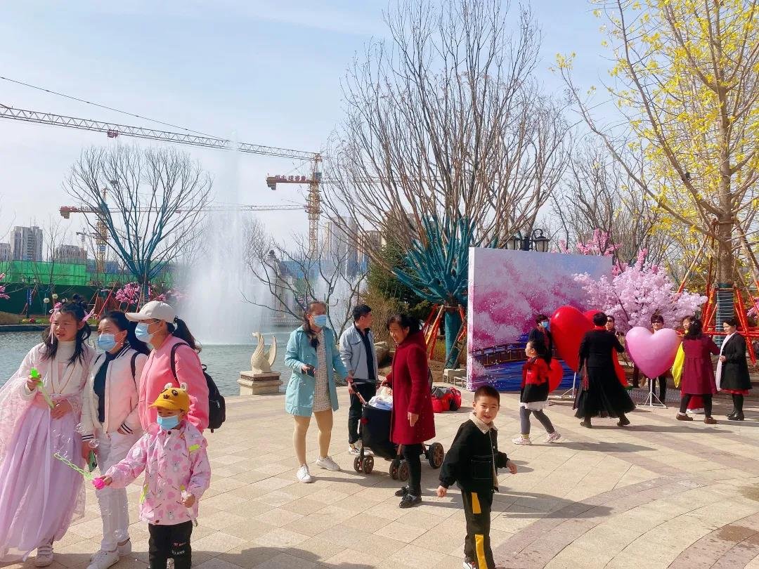 赤峰首届樱花节已来！赏樱踏春、幻唐表演、汉服游园、酷炫游乐，邂逅不一样的春光！