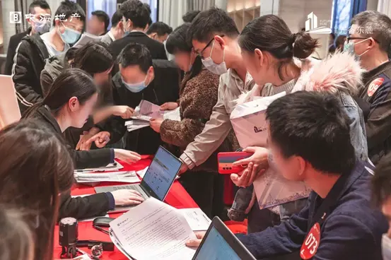 光谷东麓|光谷现象级红盘，开盘再次轰动，持续领跑大光谷