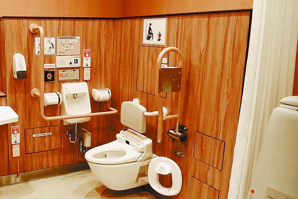 日本人卫生间有多"变态"?进去就被迷住,太享受了,给大家瞧瞧