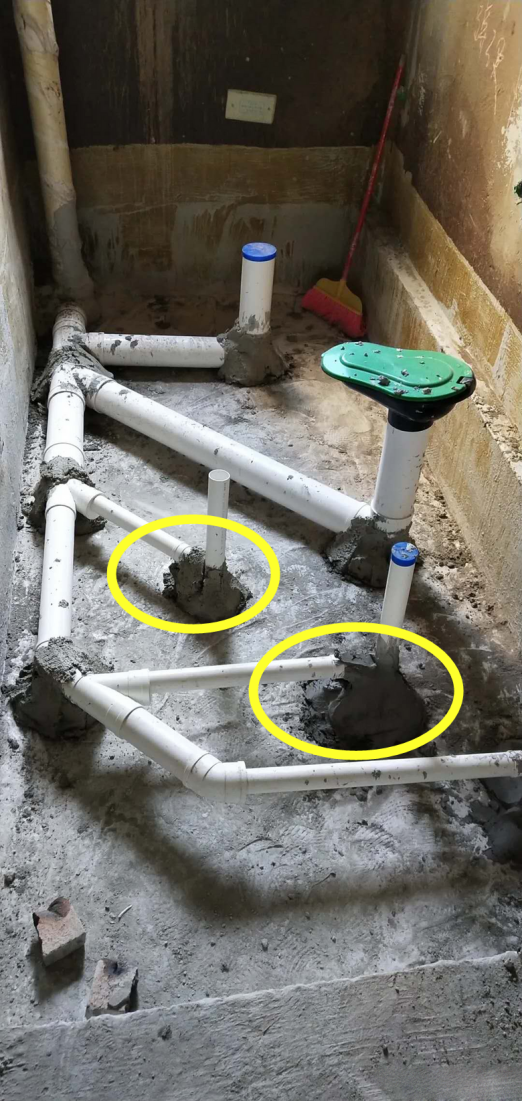用水泥把卫生间排水管包住,再用"发泡水泥",能做到无缝隙回填