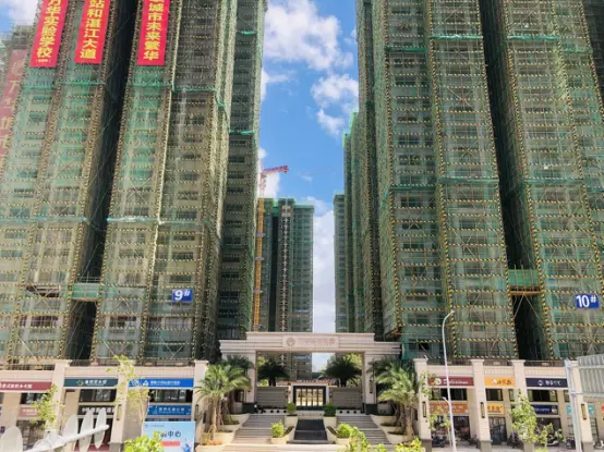 万华城市花园全线封顶!实时工期播报-湛江新房网-房天下