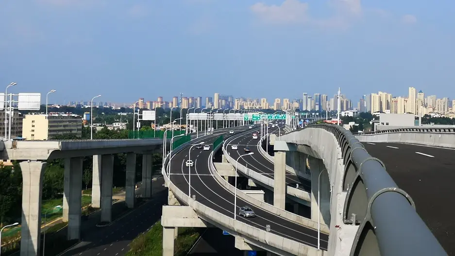 内环高架南张互通立交北向东匝道通车