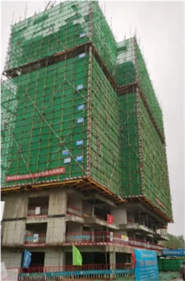 益宏·澴公元8月工程进度：1#、2#楼主体结构建至11层