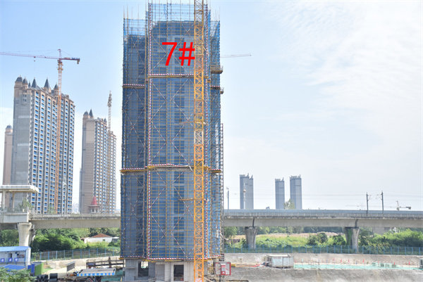 楚霖·鼎观世界五期丨紫境九月工程进度播报：1#、2#楼主体结构已建至12层，园林示范区正在施工建设中