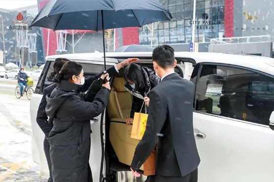 紫金行政公馆与宾安思酒店式物业服务专家签约盛典圆满举行