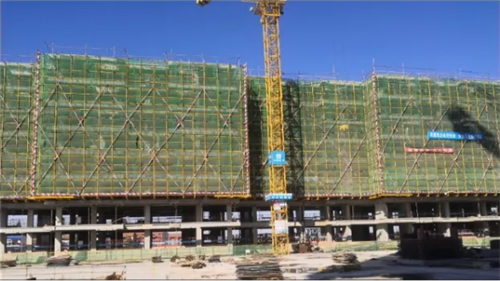 益宏·澴公元11月工程进度：1#、2#楼18层主体结构已完成，3#楼18层墙柱钢筋
