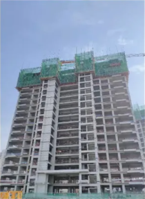 益宏·澴公元11月工程进度：1#、2#楼18层主体结构已完成，3#楼18层墙柱钢筋