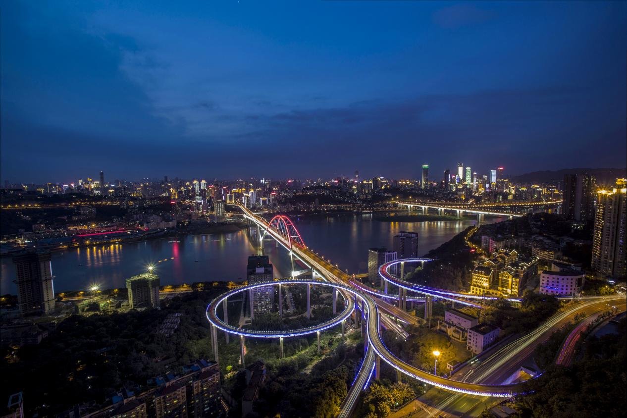 重庆国际都会 | 成渝双城经济圈成为第四极，未来瞩目