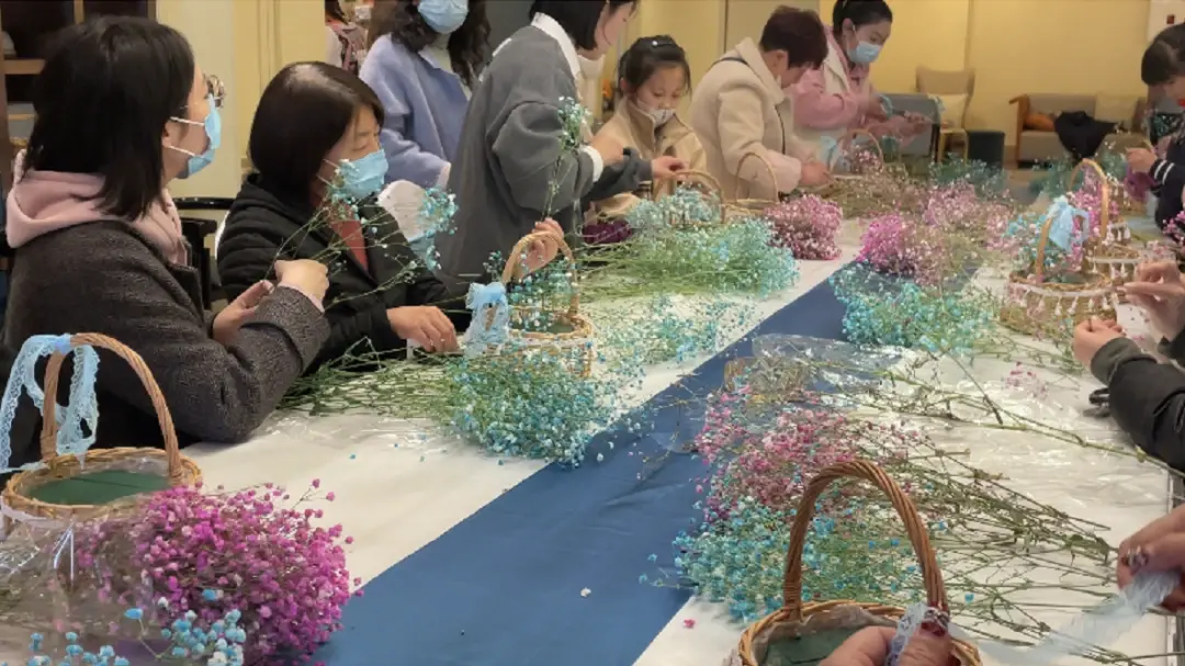 春风十里，壹束芬芳|昶龙壹号院女神节特别活动插花DIY圆满落幕，为“花漾”女神们点赞！