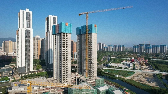 央企焕新城市界面，欢乐美港首期住宅正式封顶