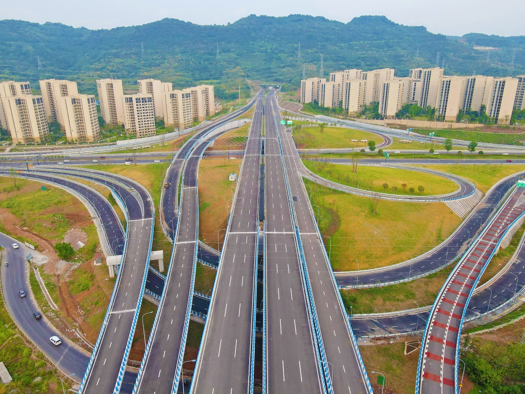 交通枢纽兑现、产业提速，重庆科学城按下发展“快进键”