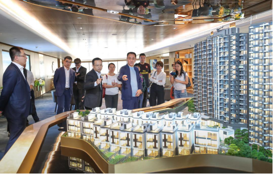 许家印赴香港视察恒大在港住宅项目