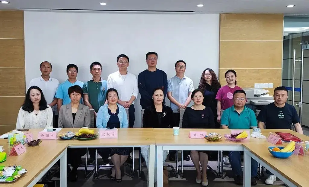 贵阳市房协成立市政服务中心