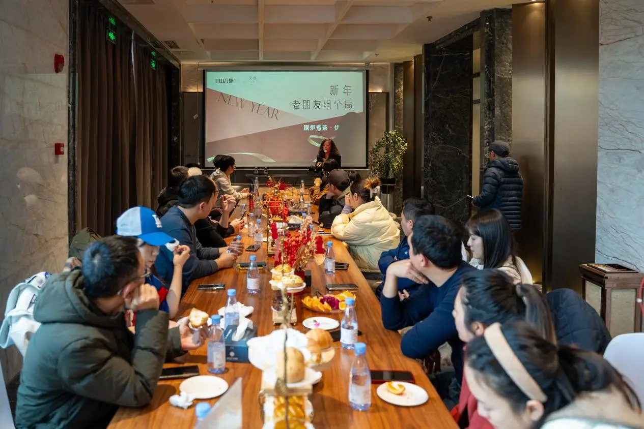 新年伊始，数十家媒体朋友，共探究成为西区别墅销冠的奥秘