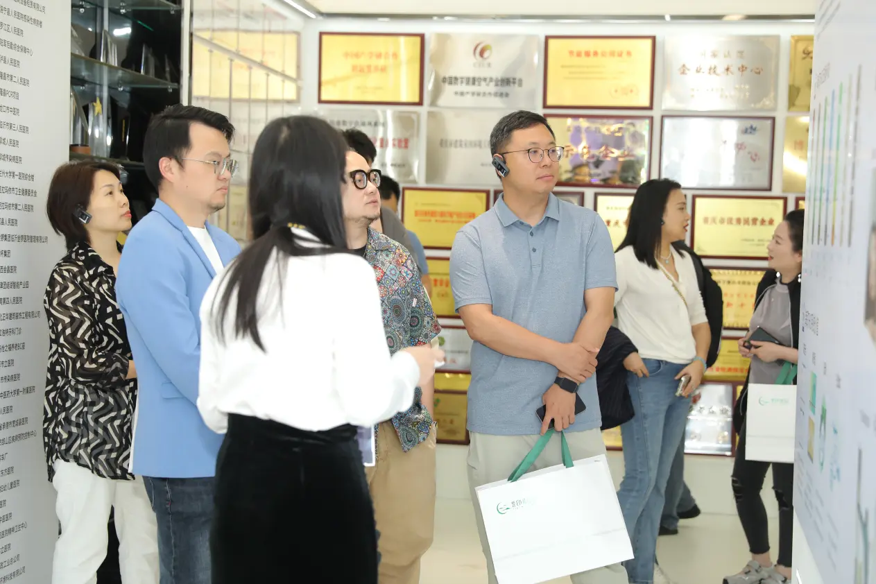 双强联袂 共筑时代新居｜信达地产&海润节能战略合作签约仪式圆满举行