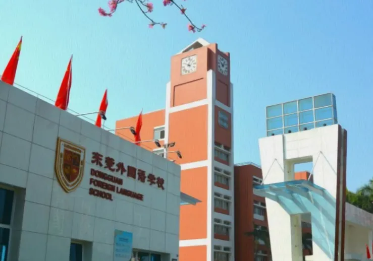 座无虚席！鼎峰源啟营销中心啟幕暨梁明毓琉璃艺术雅集