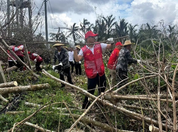 践行央企使命责任 护航人民美好生活——华润置地海南公司紧急组织救灾力量迅速开展抢险救灾工作