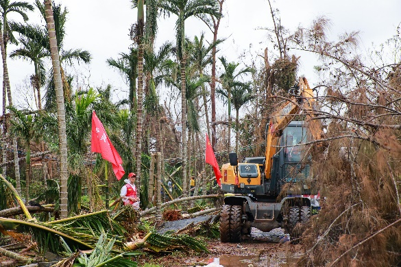 践行央企使命责任 护航人民美好生活——华润置地海南公司紧急组织救灾力量迅速开展抢险救灾工作