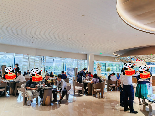 广州国庆黄金周各大楼盘挤满人，到访翻倍成交爆表，多盘节后欲涨价