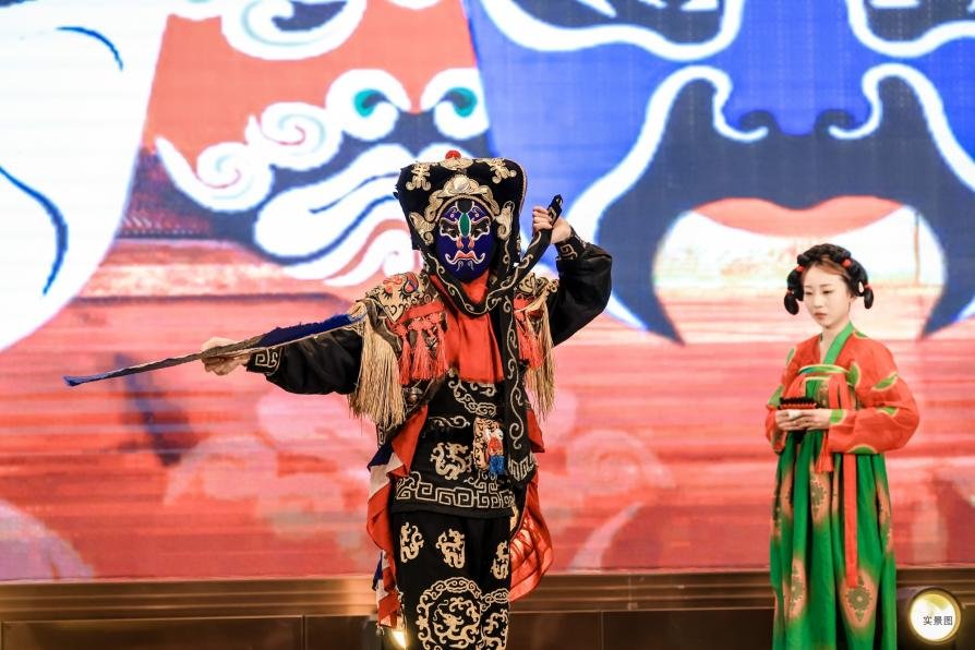滨江翡翠城年度大动作！万家跨年之夜圆梦西安