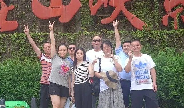 莲花“哪吒天团”来袭