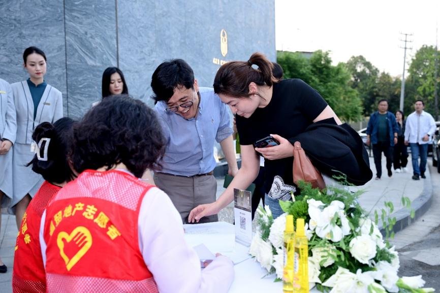 超10000㎡全维实景示范区、9大艺术会所，卷出豪宅新天际！国贸·人居|启樾天玺盛大亮相
