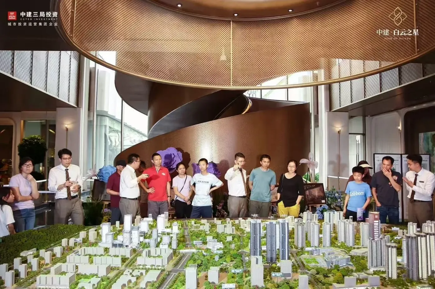 广州五一黄金周楼市人气回归，到访和成交同比上涨，多盘表现抢眼-广州新房网-房天下