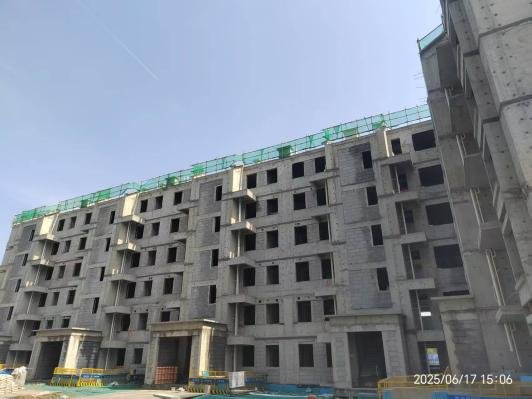 工程播报｜一庭夏意浓 执笔传佳音 建投国贸·瑨上工程播报