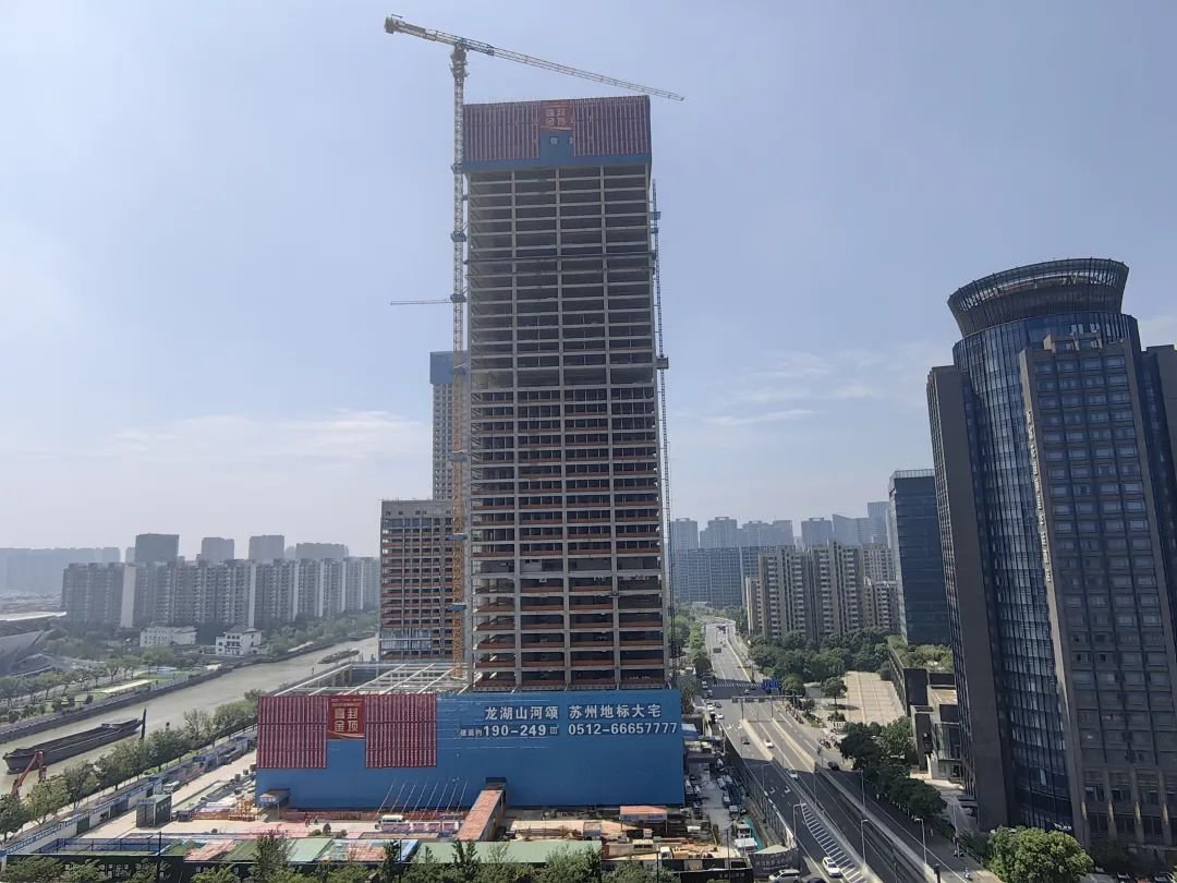 全苏州，看这里！TFC金融双子塔T2喜封金顶