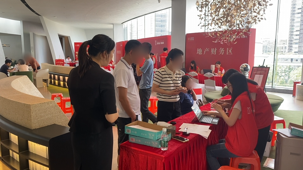 喜迎交付丨佳兆业·悦峰府美好兑现，悦鉴归家幸福之旅