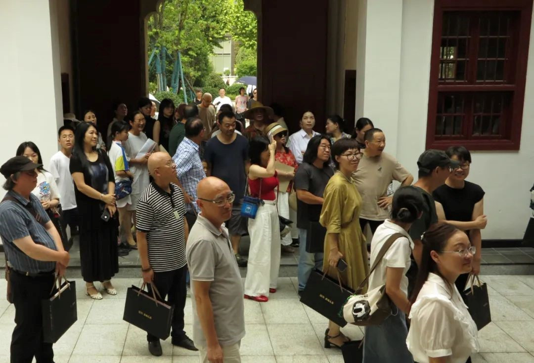 “江湖情未了——湘赣油画名家邀请展”顺利开幕，百年公馆见证湘赣艺术深情对话